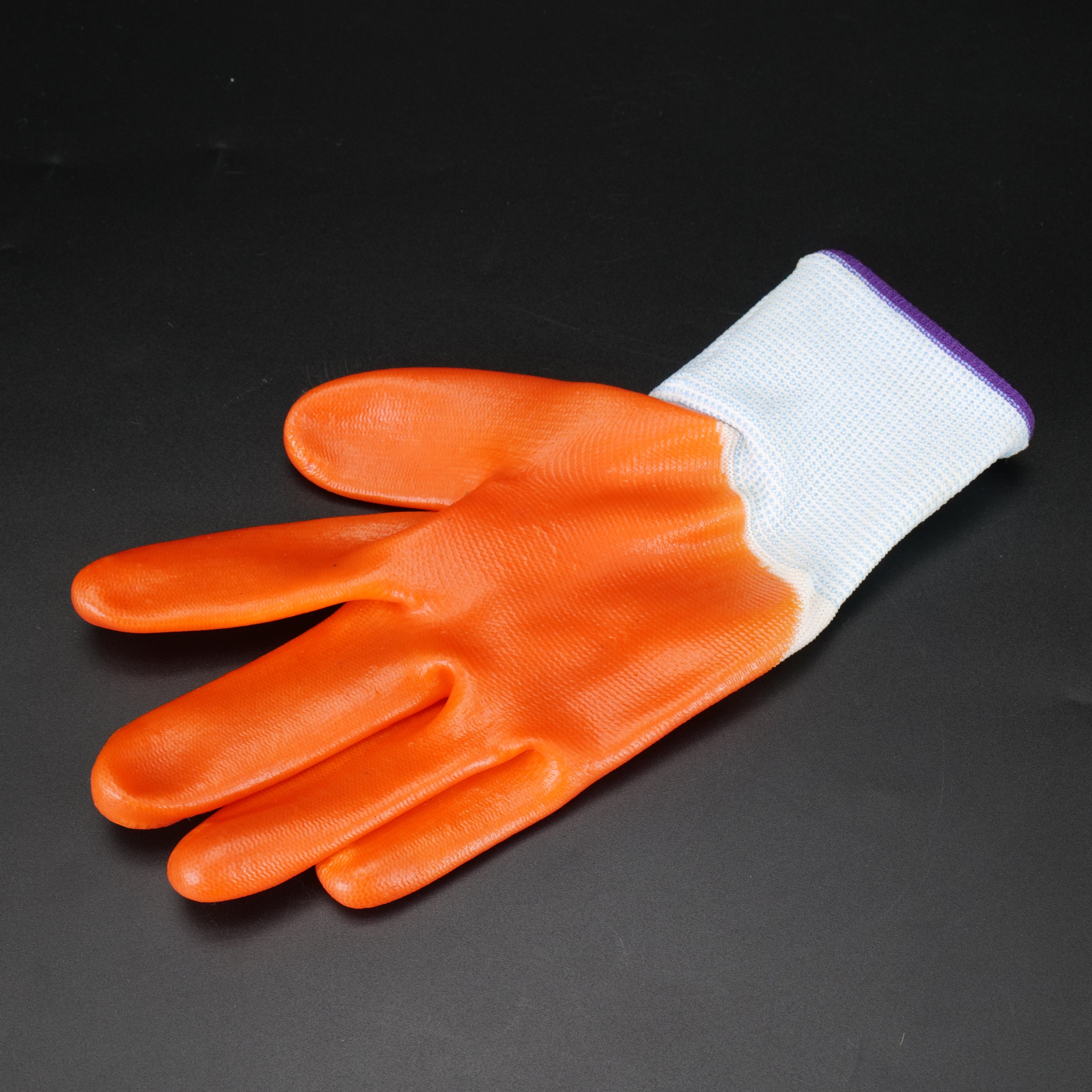 Dipped gloves 