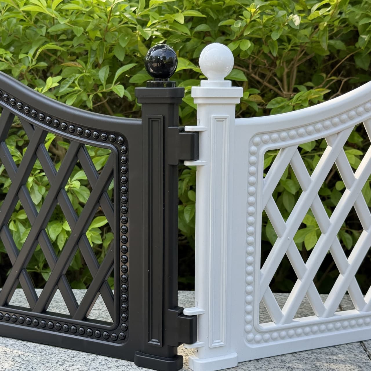 Hainan Tropical Style Plastic Garden Fence