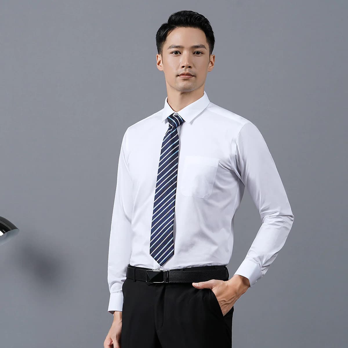 Luo Hao's short-sleeved shirt 